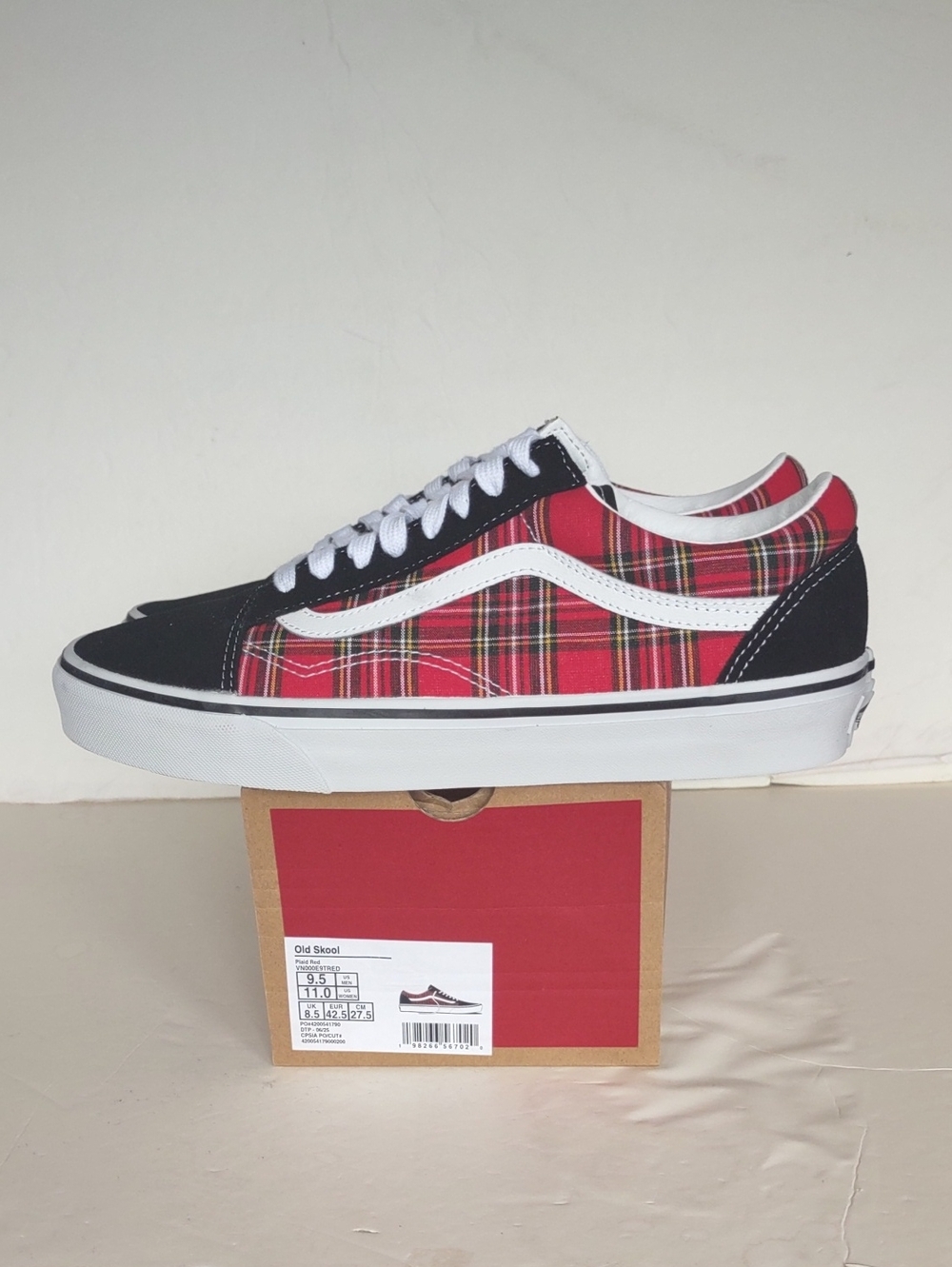 BRAND NEW Vans Red Plaid Black & White Old Skool Sneakers